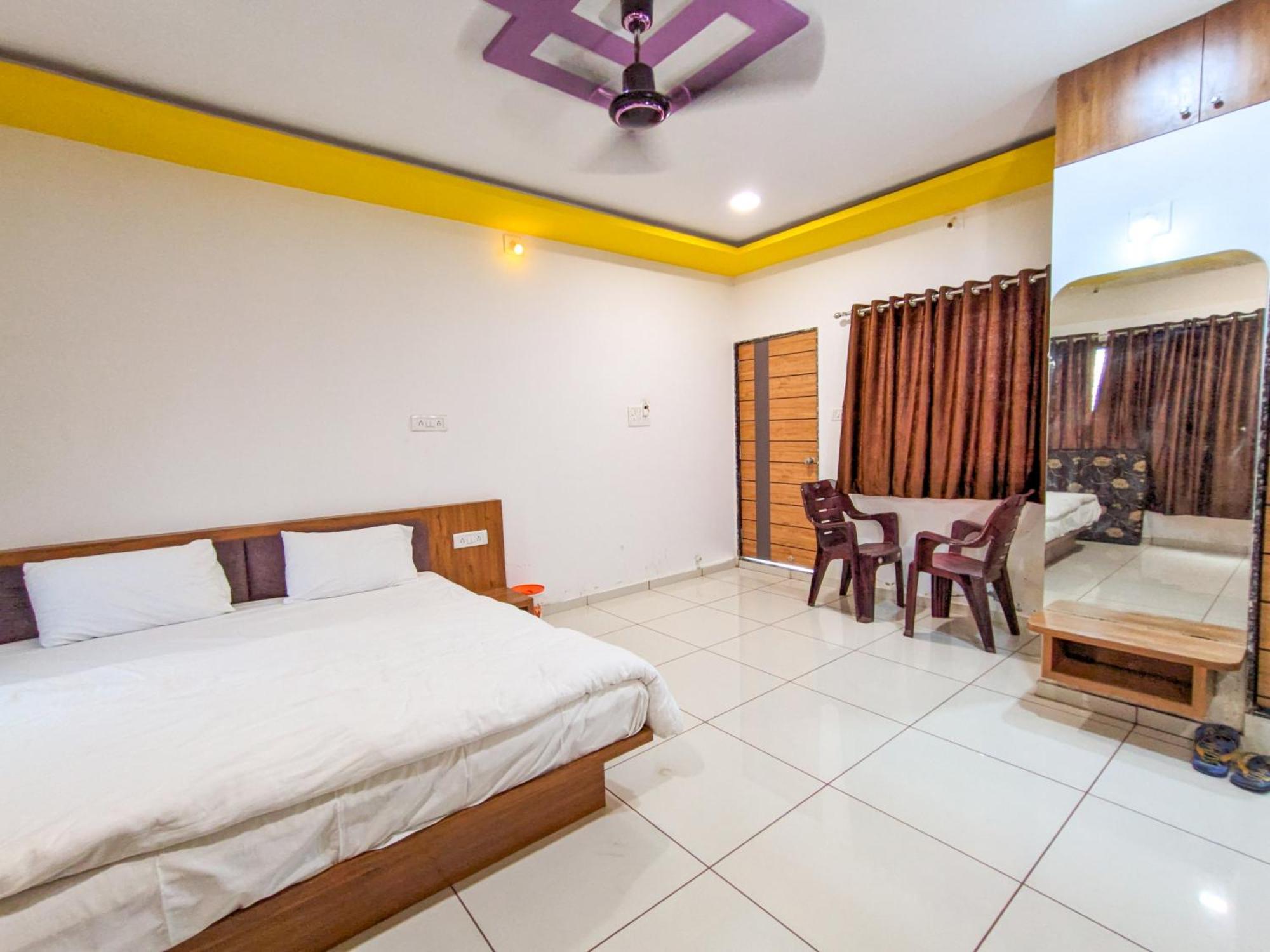 Samrat Homestay Garudeshwar Zewnętrze zdjęcie