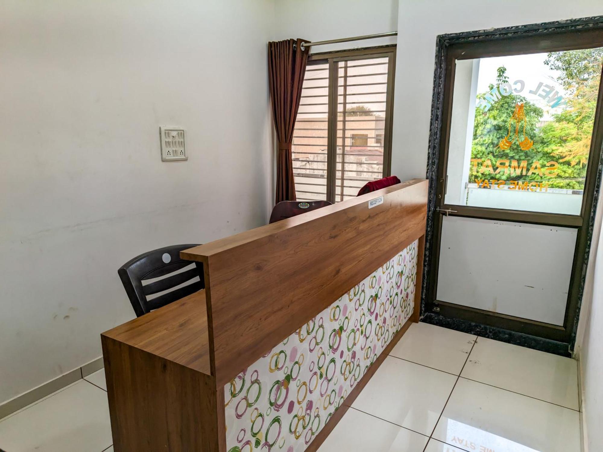 Samrat Homestay Garudeshwar Zewnętrze zdjęcie