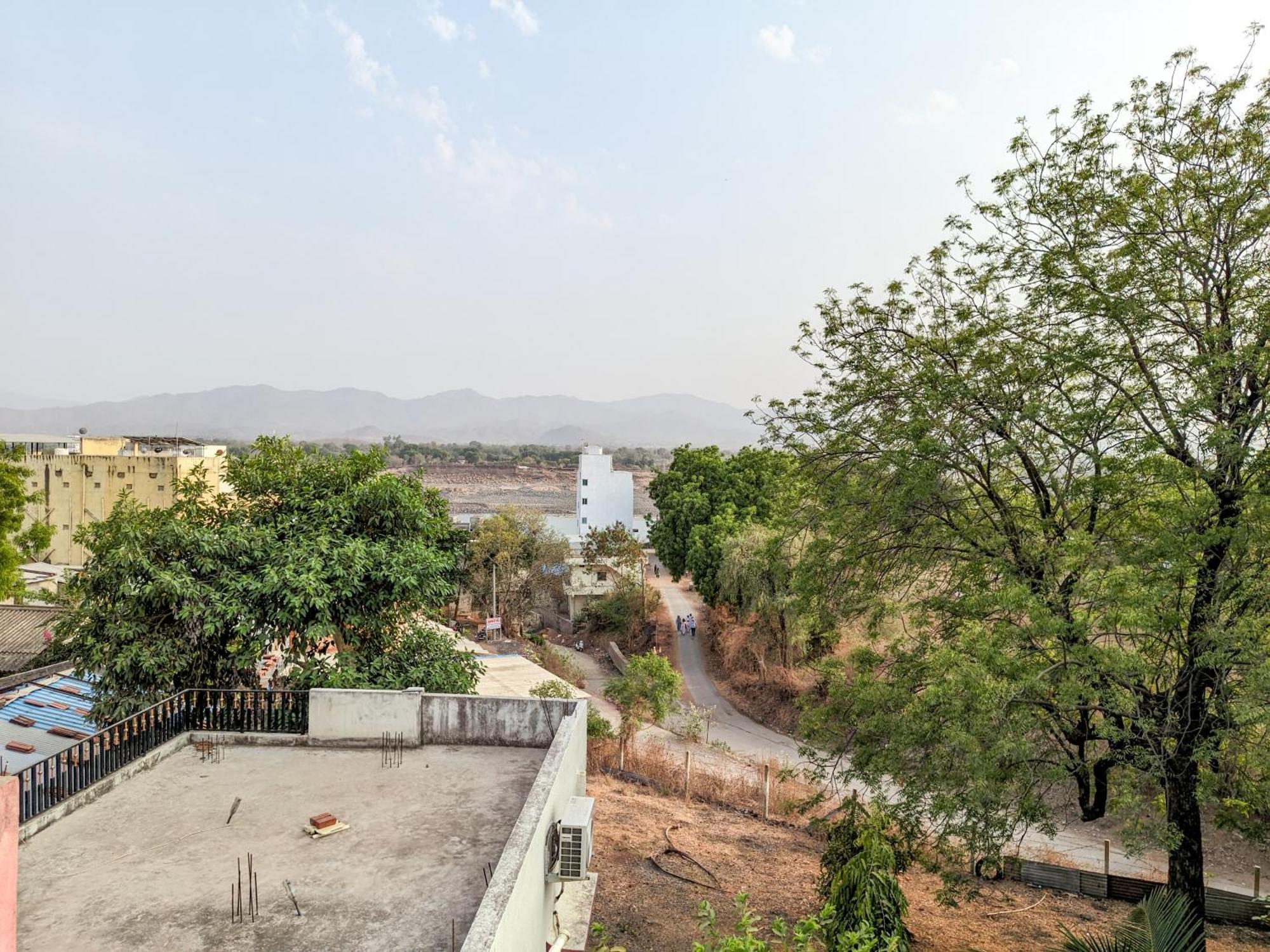 Samrat Homestay Garudeshwar Zewnętrze zdjęcie